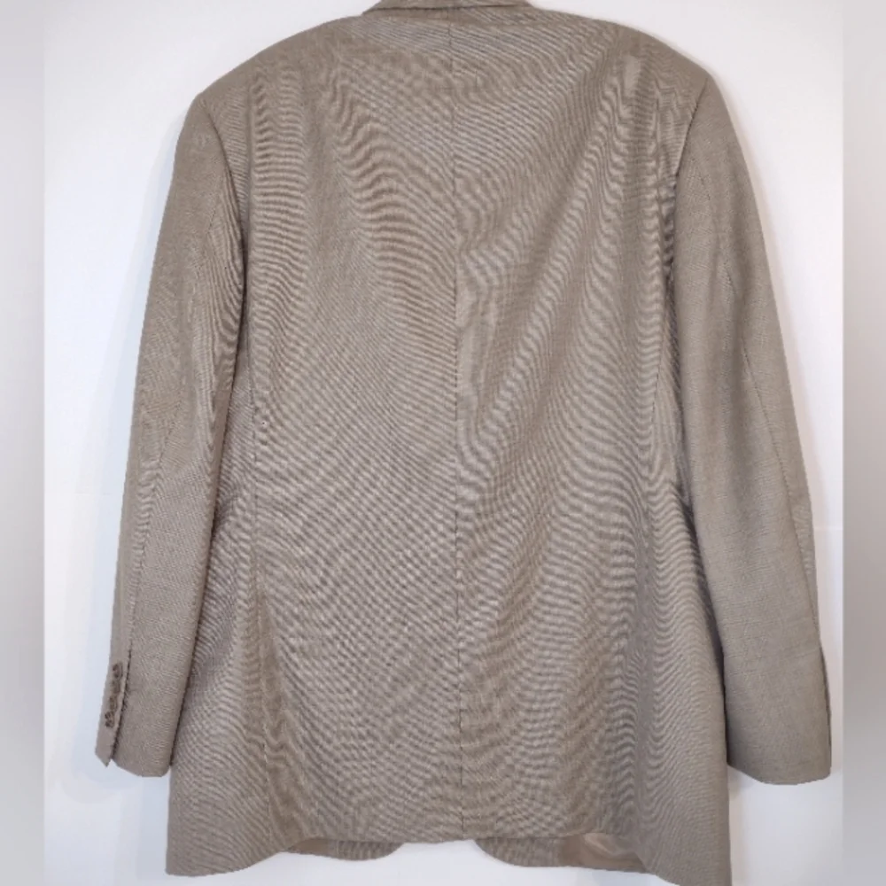 STAFFORD men's 3 button suit size (40)R. as it is.